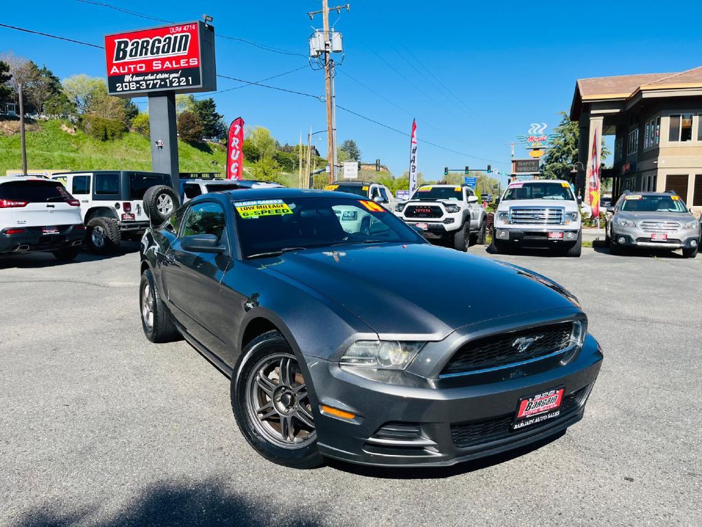 2014 - FORD - MUSTANG - $13,995