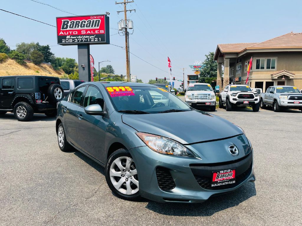 2013 - MAZDA - MAZDA3 - $8,995