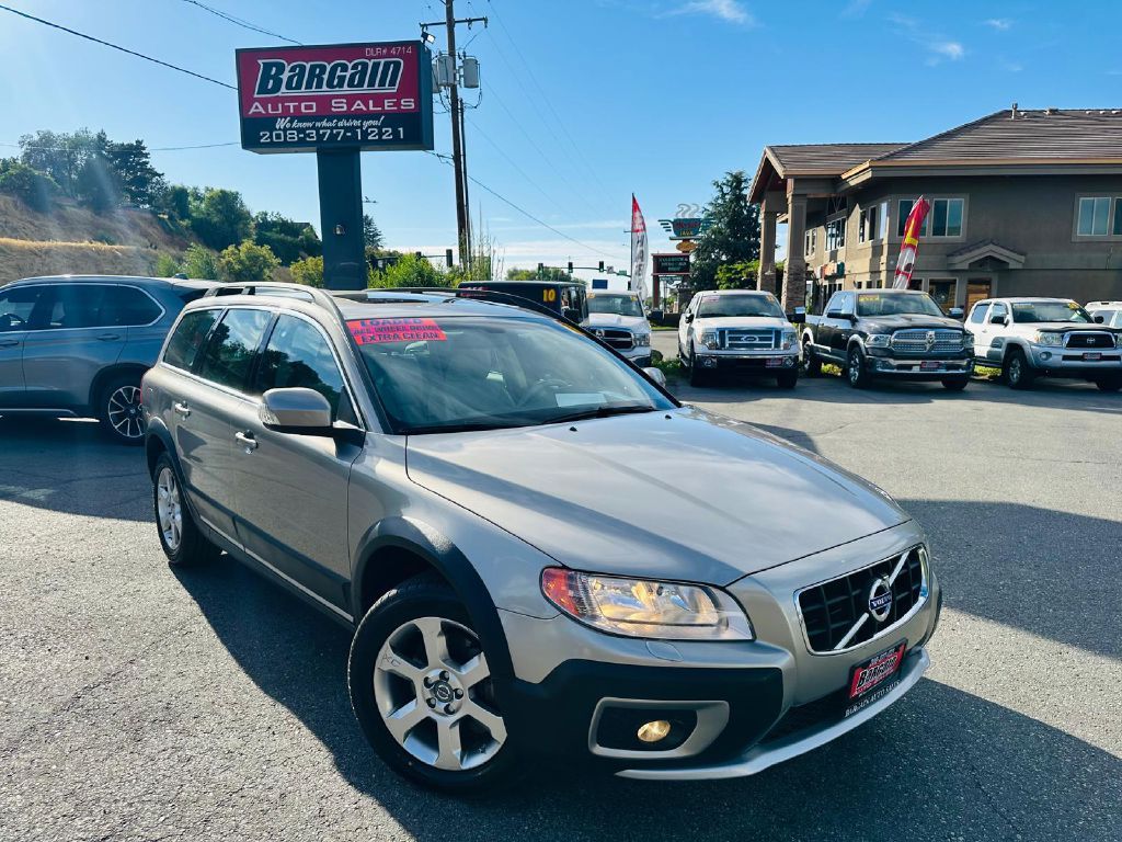 2011 - VOLVO - XC70 - $10,995