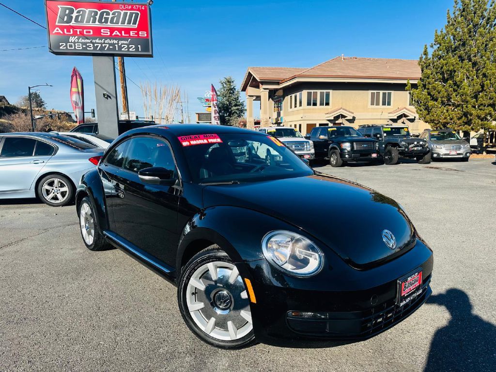 2012 - VOLKSWAGEN - BEETLE - $10,995