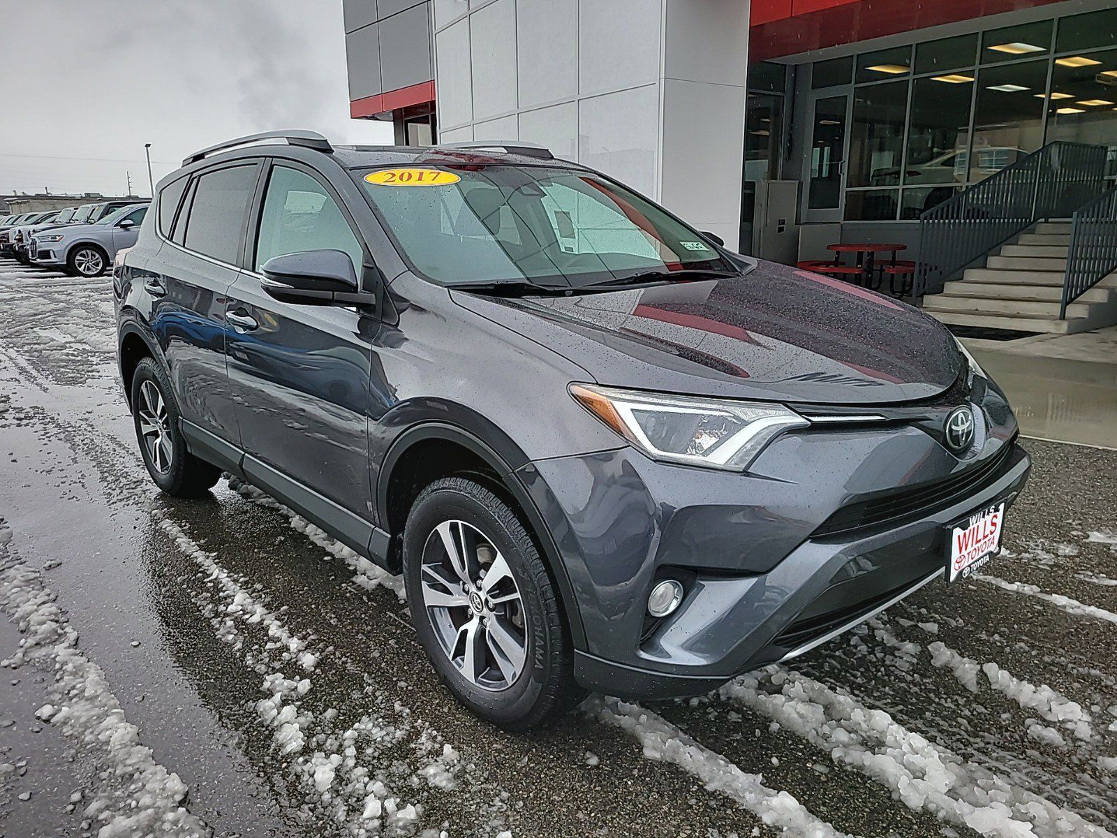 2017 - Toyota - RAV4 - $17,795