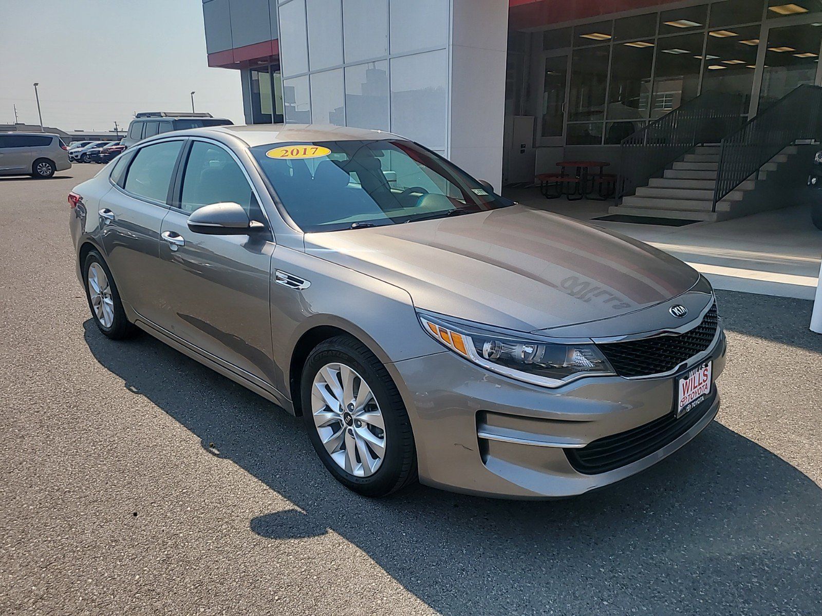 2017 - Kia - Optima - $11,697