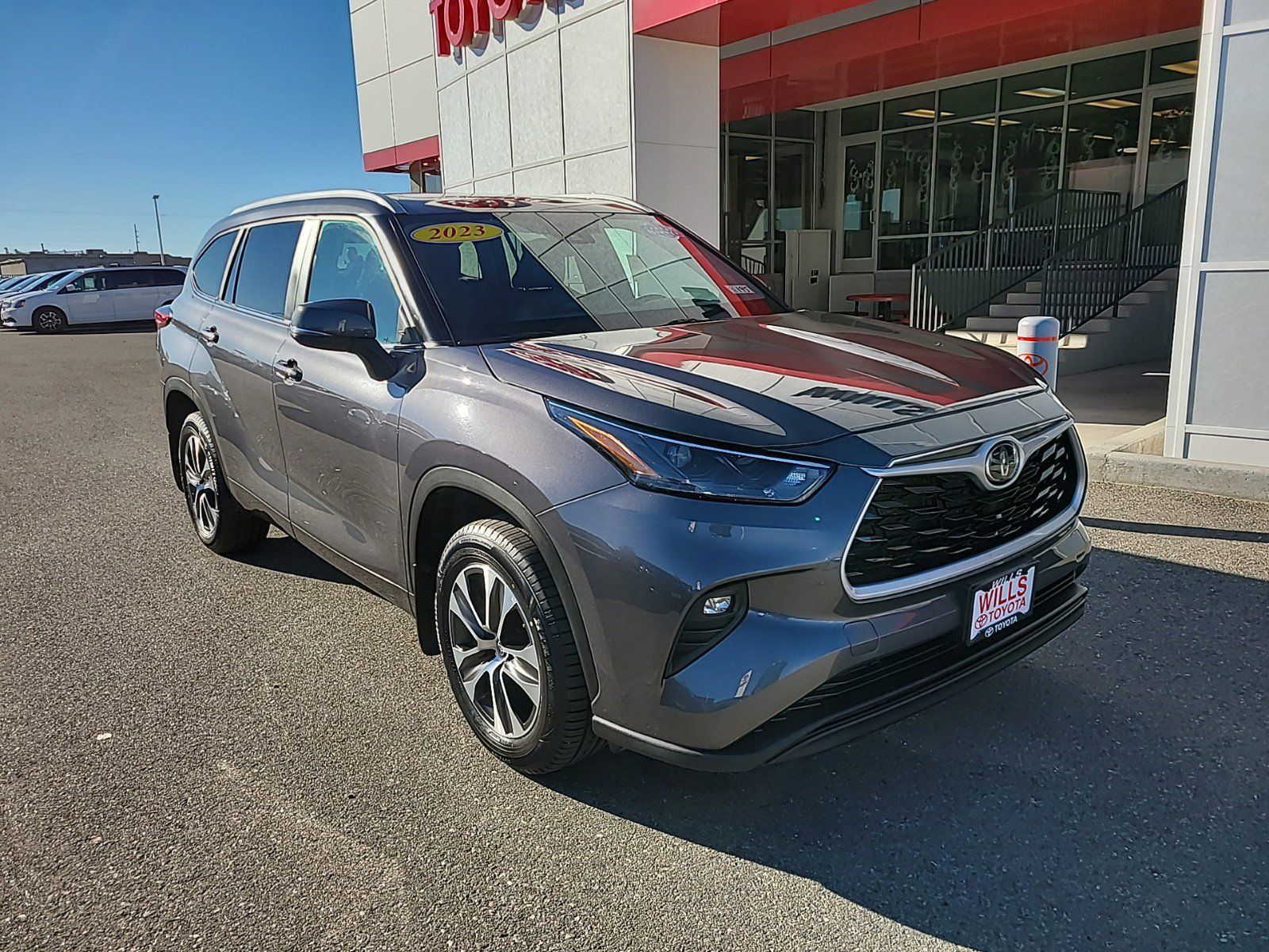 2023 - Toyota - Highlander - $40,697