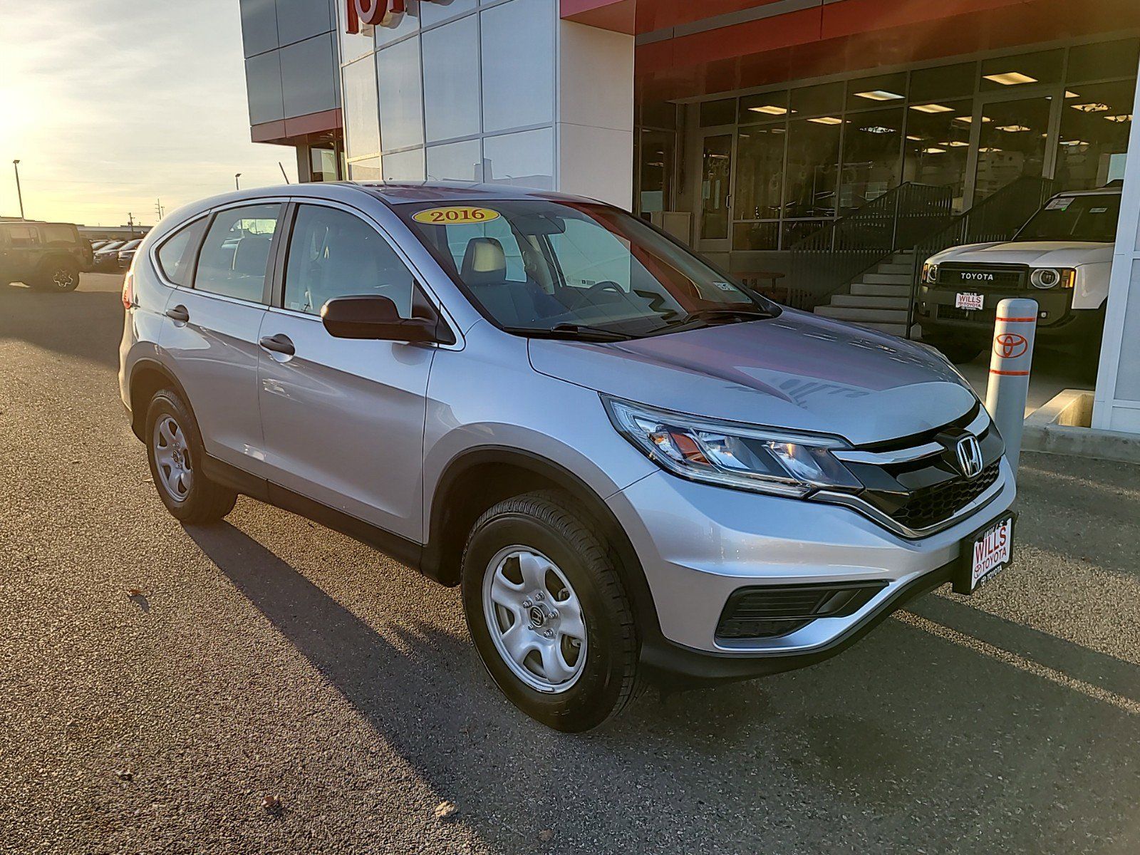 2016 - Honda - CR-V - $19,999