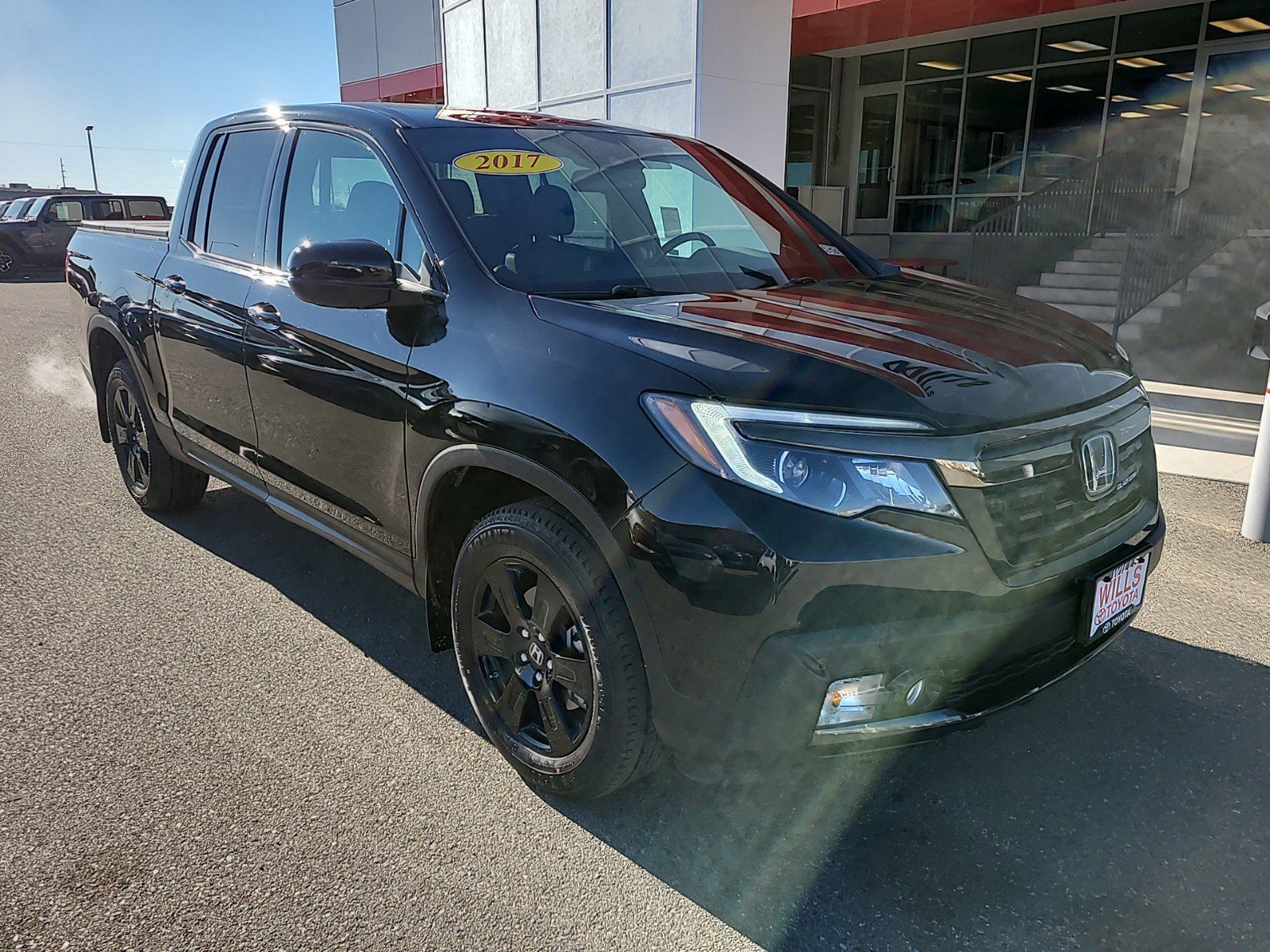 2017 - Honda - Ridgeline - $27,995