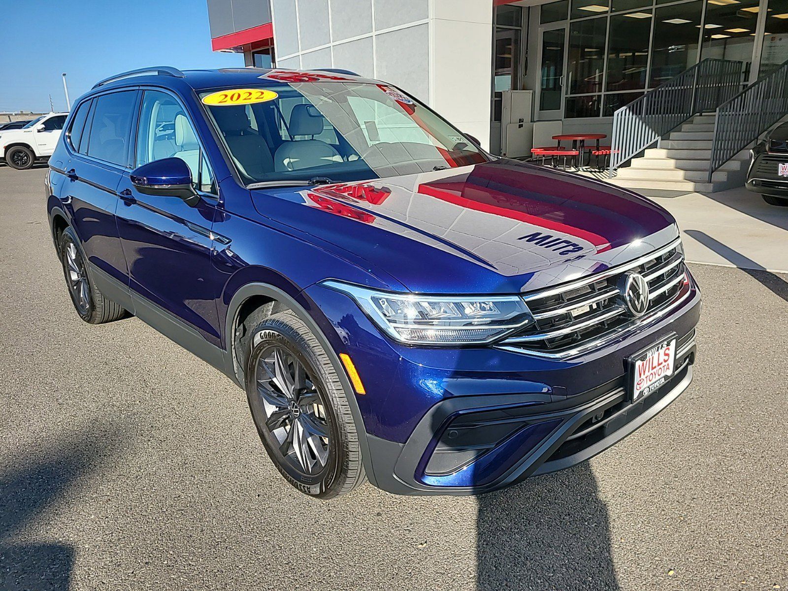 2022 - Volkswagen - Tiguan - $25,997