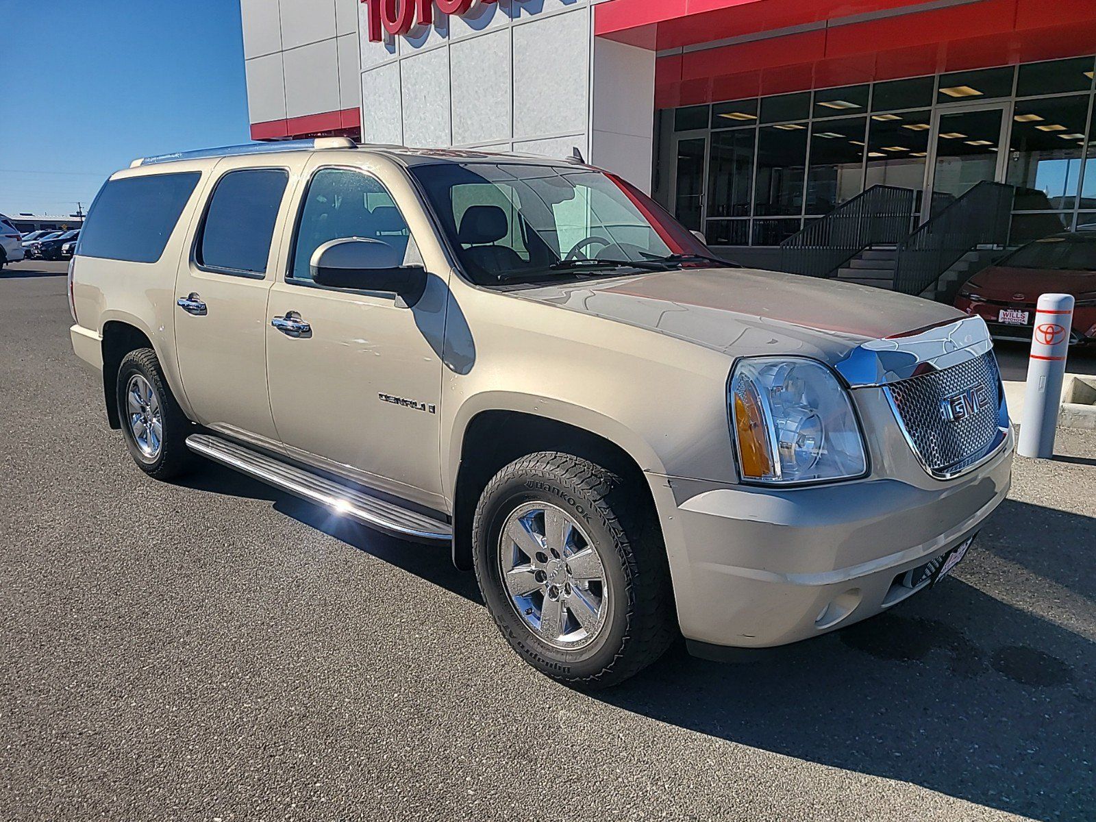 2007 - GMC - Yukon XL Denali - $8,994