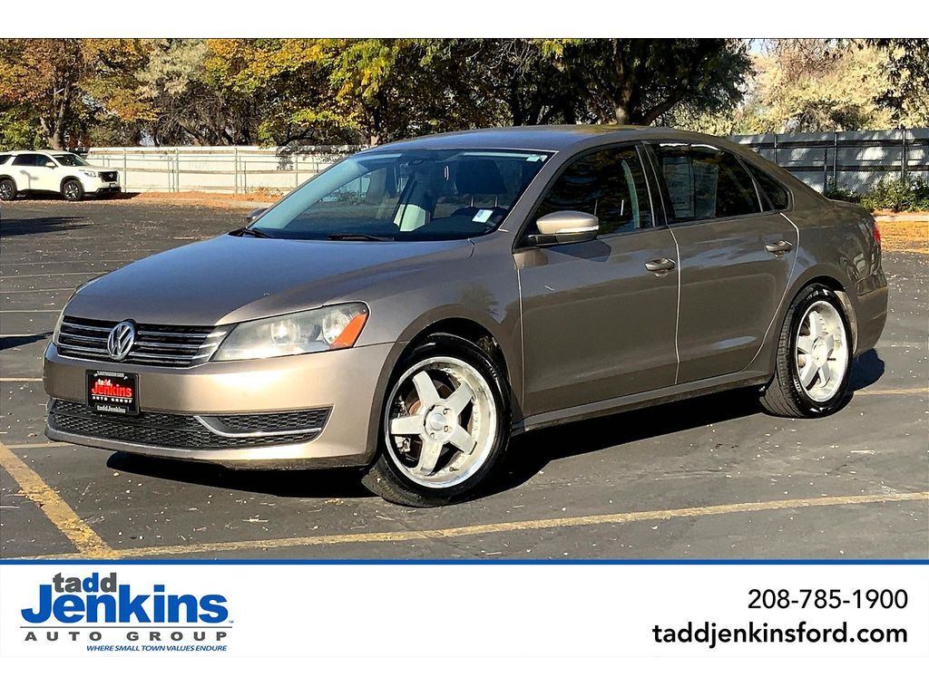 2015 - Volkswagen - Passat - $11,995