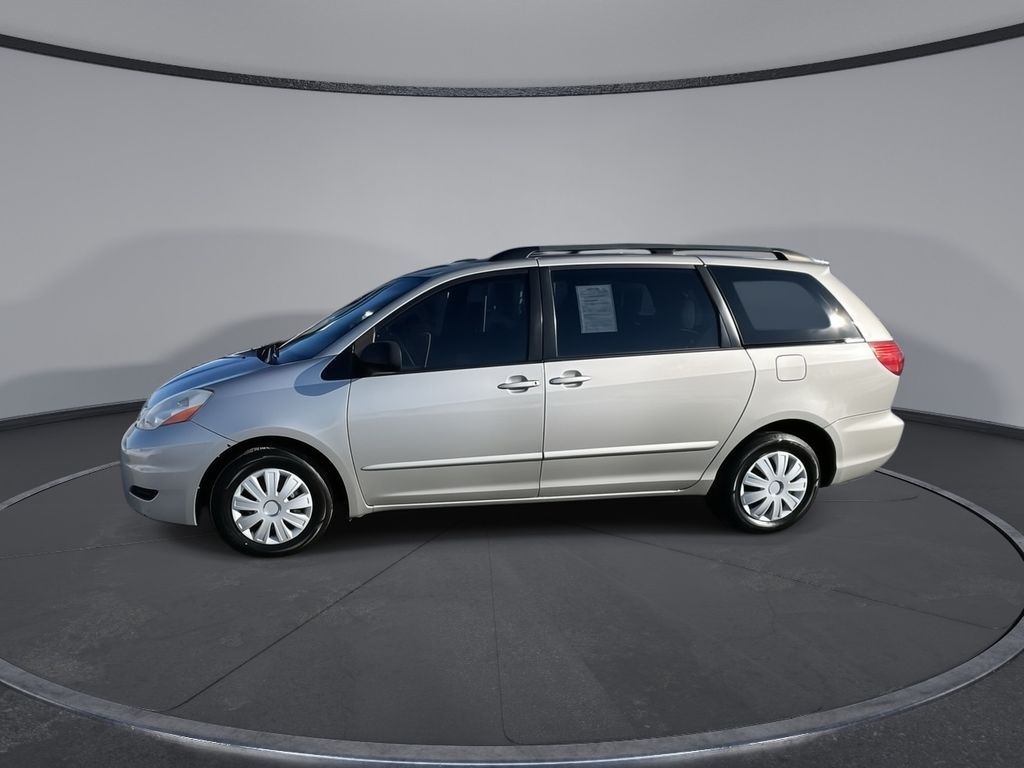 2007 - Toyota - Sienna - $6,575