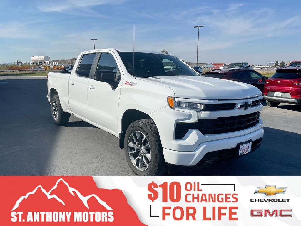 2022 - Chevrolet - Silverado - $38,495