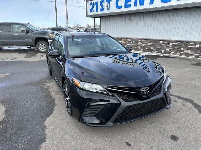 2020 - Toyota - Camry - $20,927