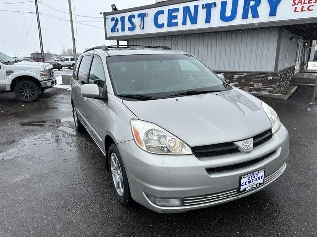 2005 - Toyota - Sienna - $6,608