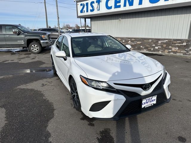 2020 - Toyota - Camry - $21,433