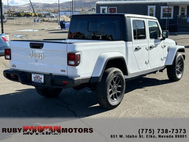 cdn-ds_com-stock-2023-Jeep-Gladiator-Overland-Elko-NV-seo-ECL8846-1C6HJTFG4PL564272-szi101398-d883179ace323fc70196354fc0f78aec_jpg