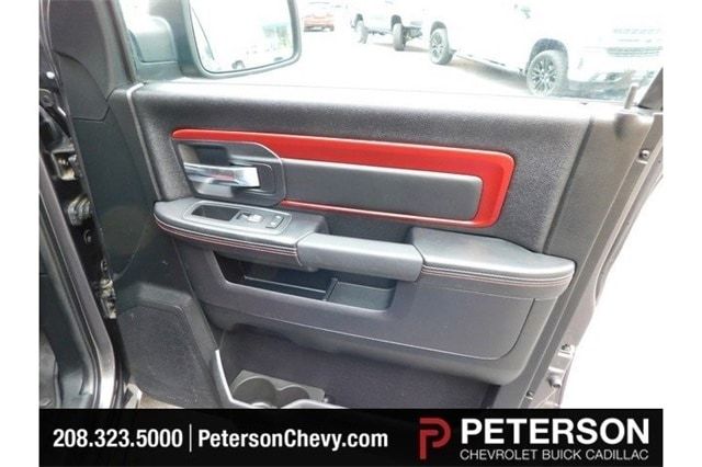 pictures_dealer_com-p-petersonchevrolet-0080-426b1674895cf7d93260989f52b2667b__jpg