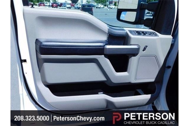 pictures_dealer_com-p-petersonchevrolet-0660-d68e8da9add8609aa01ad18bef021263__jpg