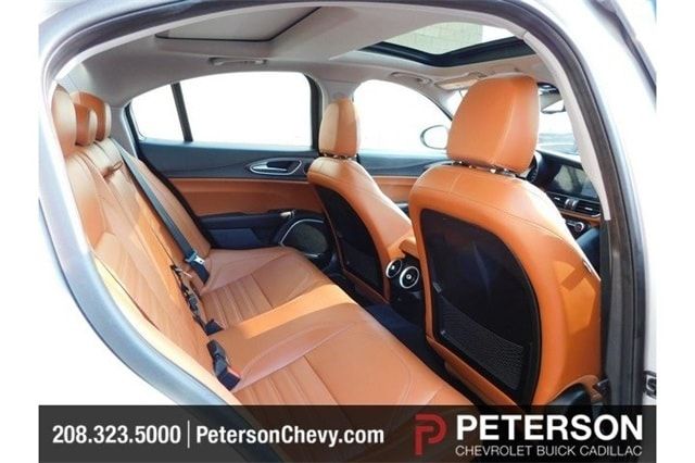 pictures_dealer_com-p-petersonchevrolet-0878-907e38e0e7d9ac41e58bf340fd6d7ecd__jpg