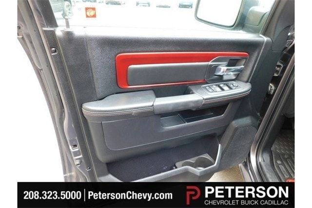 pictures_dealer_com-p-petersonchevrolet-1526-8fe3c539f6533a27a43c2a4fd7ef5df6__jpg